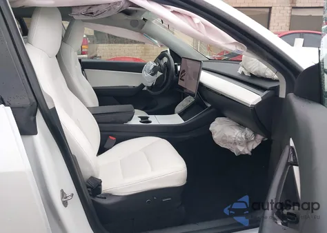 2021 Tesla Model Y Long Range Dual Motor All-Wheel Drive z USA, uszkodzony, nr VIN 5YJYGDEE4MF081036